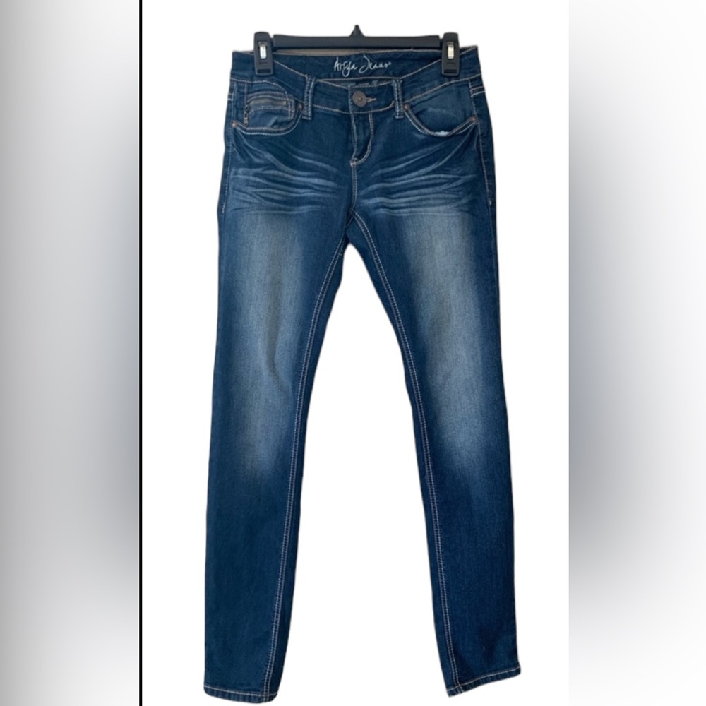 Ariya Dark Blue Wash Skinny Jeans NWOT SIZE 5